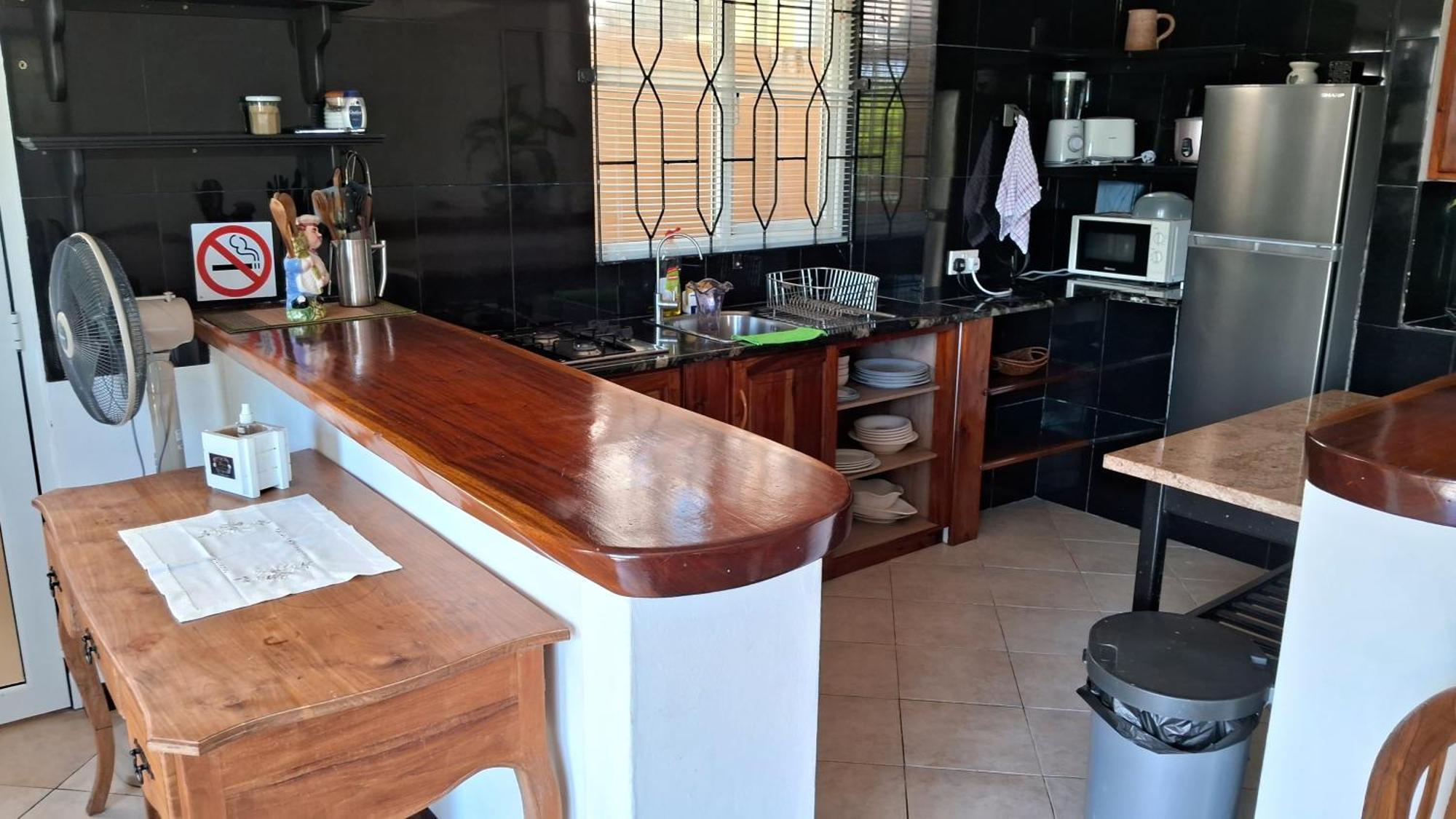 Chez Lorna 3 Nights Or Plus Homestay *