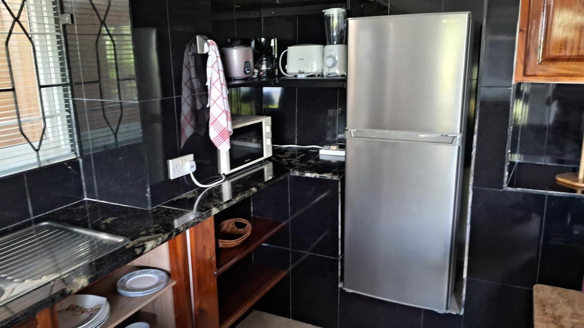 Chez Lorna 3 Nights Or Plus Homestay