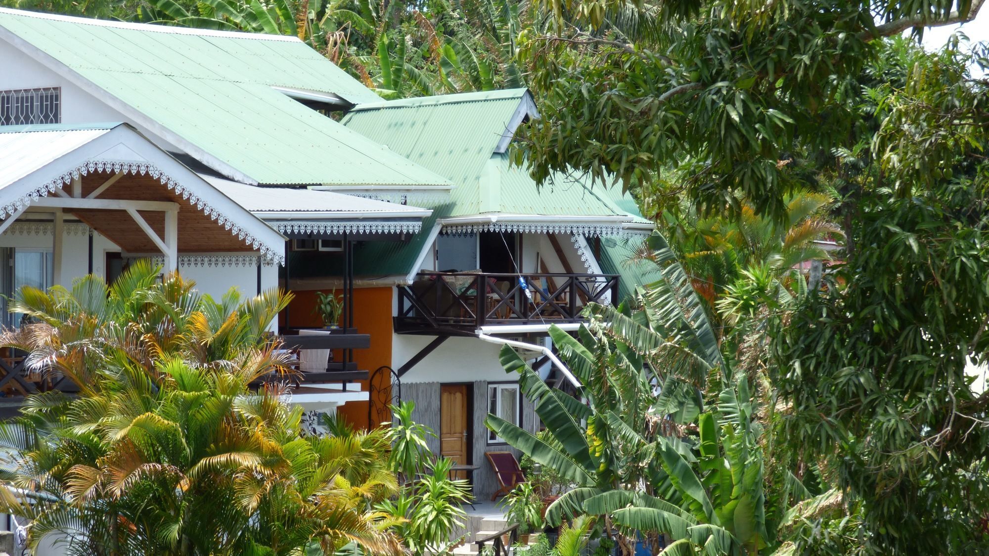 Homestay Chez Lorna 3 Nights Or Plus De Quincey Village