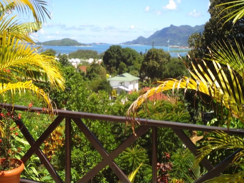 Homestay Chez Lorna 3 Nights Or Plus De Quincey Village